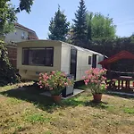 בית נופש Rakos-patak Camper Garden & Free Parking בודפשט
