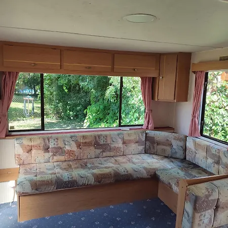 Rakos-patak Camper Garden & Free Parking Feriehus Budapest