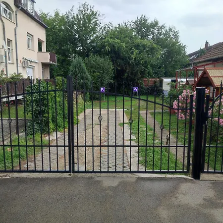 Rakos-patak Camper Garden & Free Parking * Budapesta