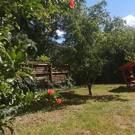 Rákos-patak Camper Garden&free Parking * Budapeste