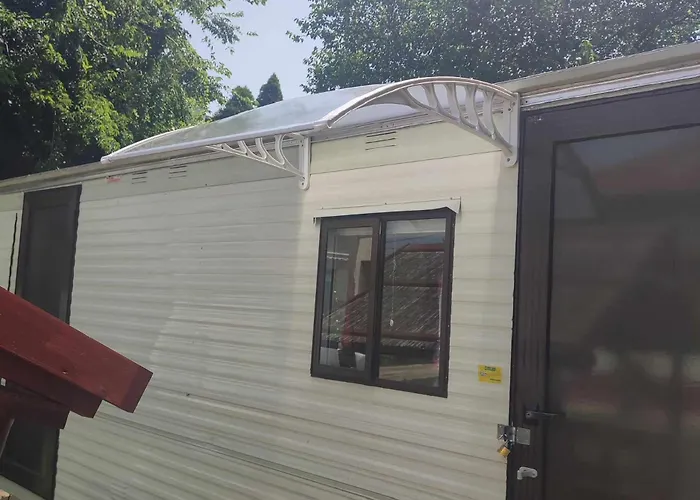Rakos-patak Camper Garden & Free Parking *