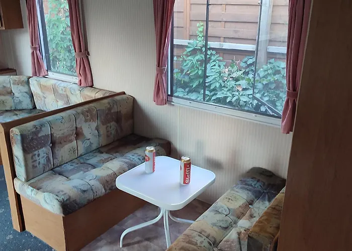 Rakos-patak Camper Garden & Free Parking *