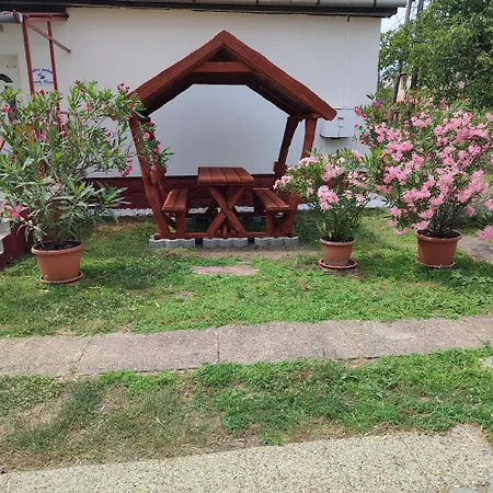 Prázdninový dům Rakos-patak Mobile Garden & Free Parking Budapešť